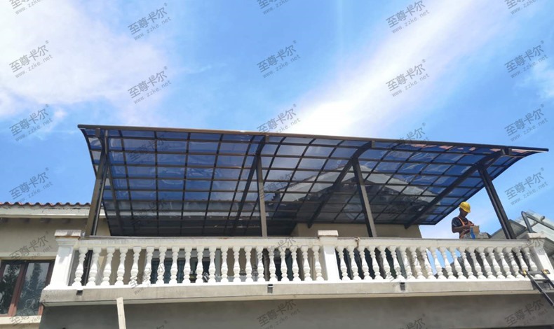家用雨棚多少錢一平方.jpg