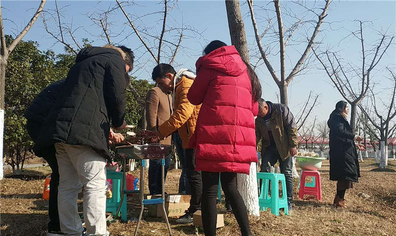 至尊卡爾江蘇分部，開(kāi)啟烤肉模式