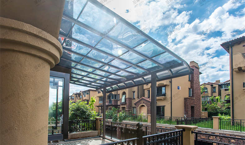 安裝了至尊卡爾鋁合金雨棚，您不知道有多方便！