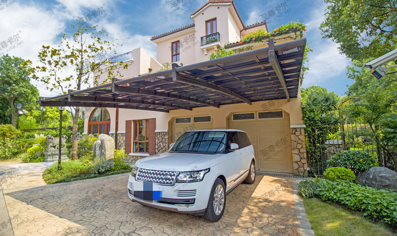 千萬(wàn)別被人忽悠了。鋁合金停車(chē)棚應(yīng)該選這這種