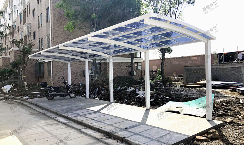 原本破舊的非機動停車棚大變樣，真是被吸引到了，拍給你看看