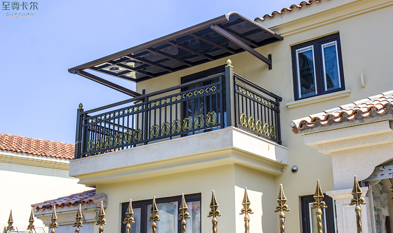 聚碳酸酯板和玻璃哪個做雨棚好？